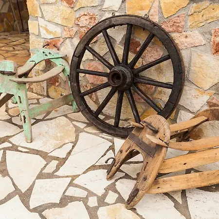 Βίλα Kostoula Καραβόμυλος